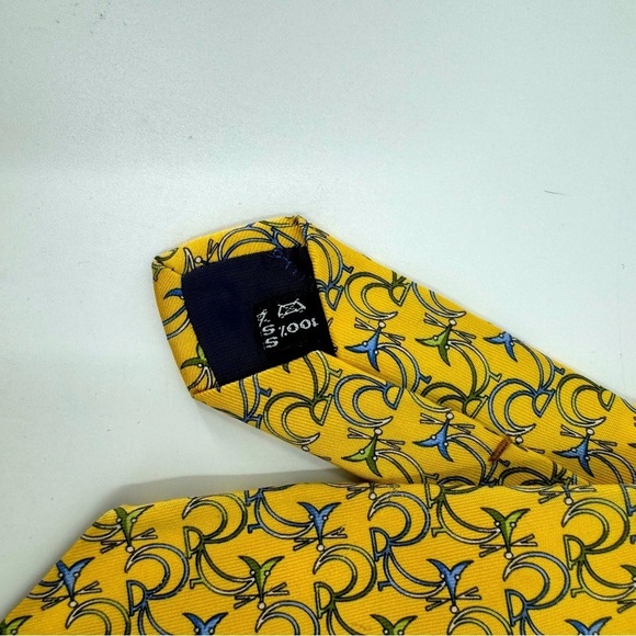 Salvatore Ferragamo 100% Silk Luxury Tie - Picture 8 of 10